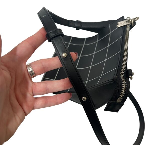 $695 A Cold Wall Black Structured Leather Curved Square Small Crossbody Bag - Picture 10 of 14